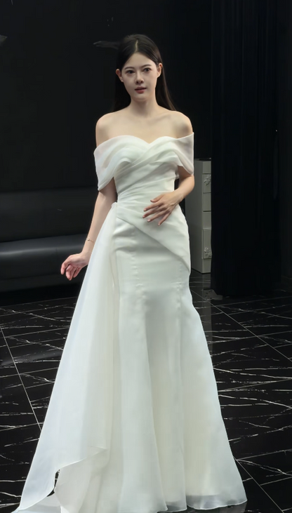 Zeitloses weißes Brautkleid schulterfrei Etui-Stil Brautkleid Chiffon-Brautkleid DP05720