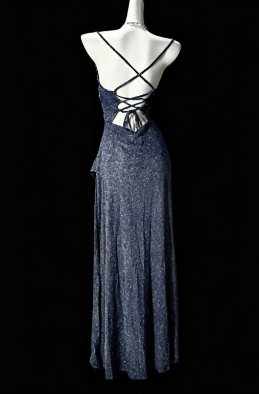 Einfaches, eng anliegendes langes Abendkleid aus Satin mit Spaghettiträgern in Marineblau, Ballkleid DP05723