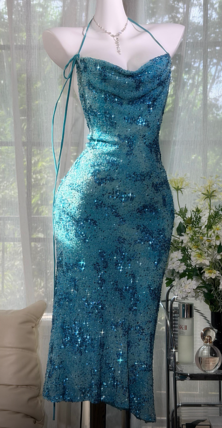 Elegantes langes Abendkleid aus Chiffon mit Spaghettiträgern und Perlenbesatz, blaues Ballkleid DP05730