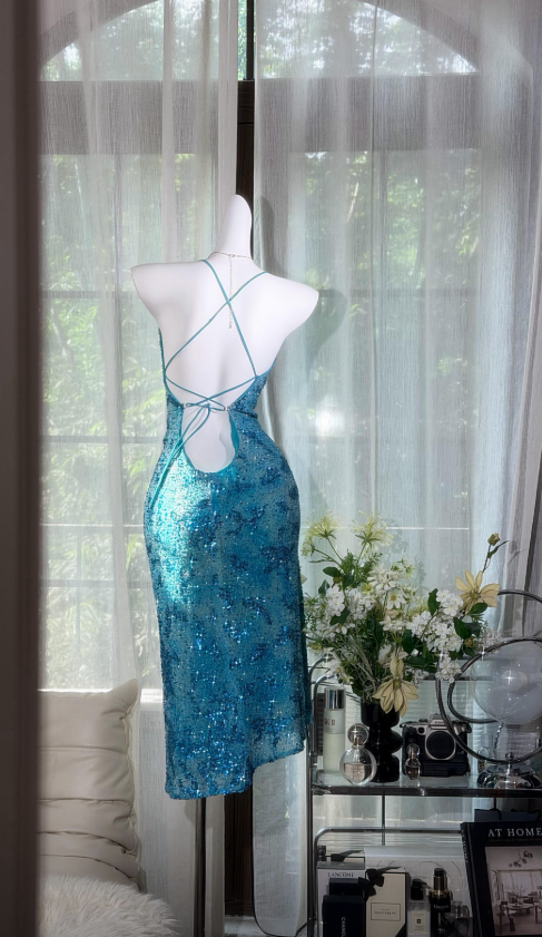 Elegantes langes Abendkleid aus Chiffon mit Spaghettiträgern und Perlenbesatz, blaues Ballkleid DP05730