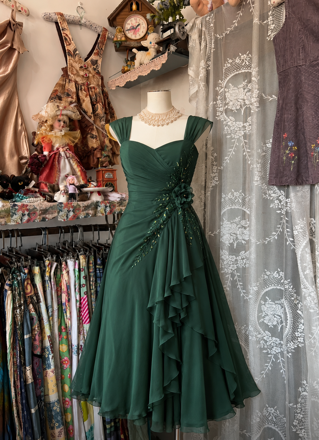 Elegantes Träger-A-Linien-Kurzcocktailkleid Chiffon-Partykleid Dunkelgrünes Geburtstagskleid DP05748