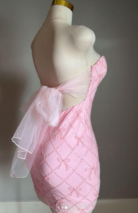 Glamouröses pinkes Geburtstagskleid, trägerloses Etui-Cocktailkleid mit Perlen und Tüll, Heimkehrkleid DP05782