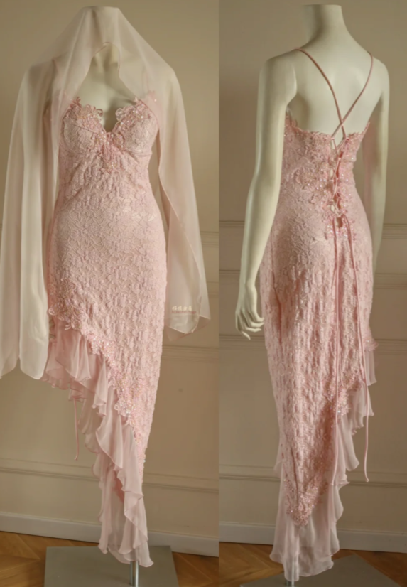 Schickes kurzes rosafarbenes Homecoming-Kleid Spaghetti-Träger Etui Spitze Geburtstagskleid Ärmelloses Partykleid DP05853