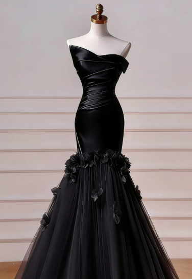 Elegantes schwarzes trägerloses Etui-Abendkleid aus Tüll DP05887