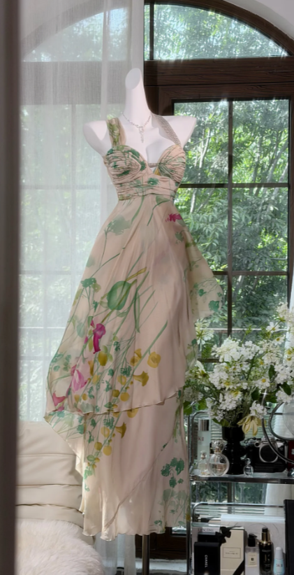 Elegantes Blumen-Abschlussballkleid Neckholder-Scheide Chiffon Langes Abendkleid DP05890