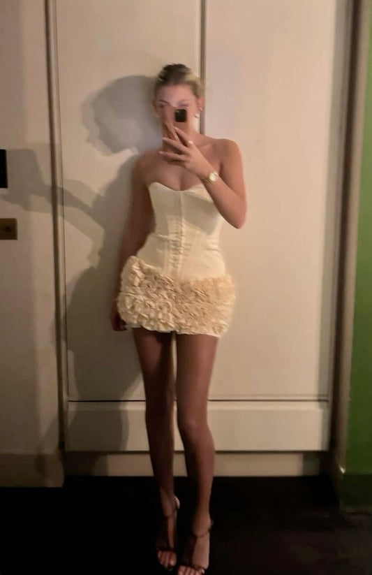 Robe de soirée courte moulante en satin Sexy Sweetheart DP05943