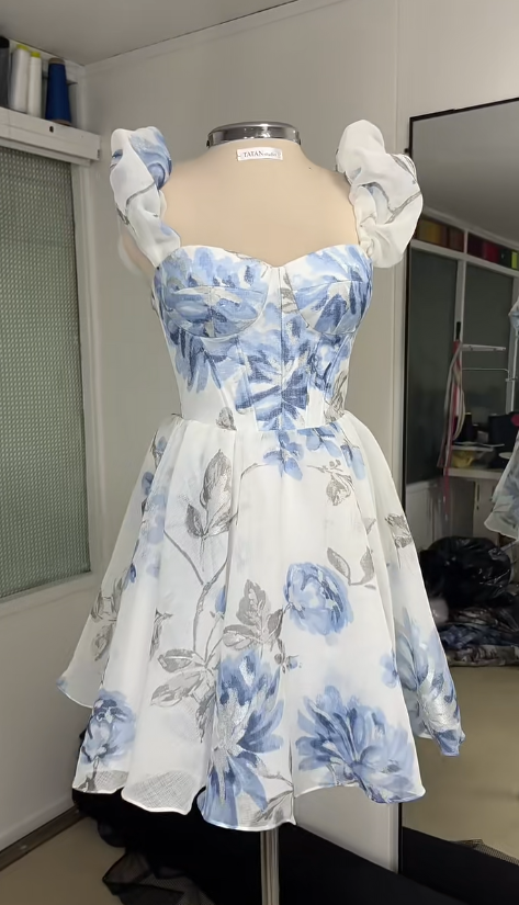 Robe de bal florale glamour avec bretelles, robe d'anniversaire trapèze, robe de fête de remise des diplômes en mousseline DP06003
