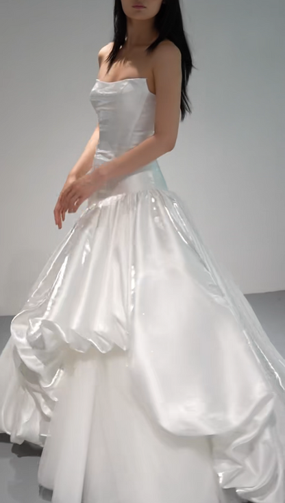 Robe de mariée élégante blanche bustier ligne A en satin DP06012