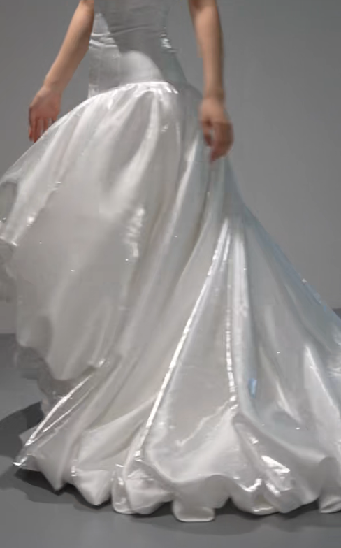 Robe de mariée élégante blanche bustier ligne A en satin DP06012