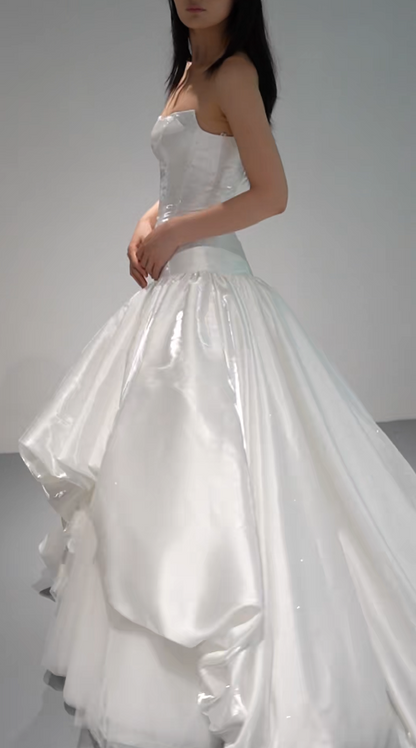 Robe de mariée élégante blanche bustier ligne A en satin DP06012