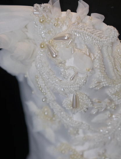 Robe de mariée chic blanche fourreau à épaules dénudées robe de mariée en tulle DP06018