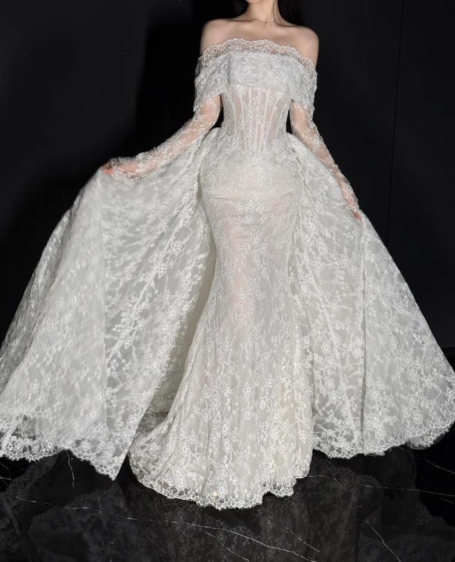 Chic White Wedding Dress Off-shoulder Sheath Bridal Dress Lace Bridal Gown DP06020