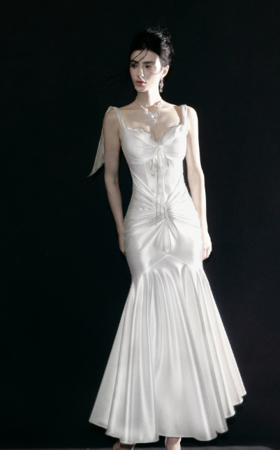 Robe de Soirée Longue Sirène en Satin à Bretelles Fines Glamour Robe de Bal Blanche DP06106