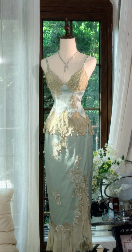 Robe de Soirée Longue Fourreau en Satin Vert Chic à Bretelles Robe de Bal DP06111