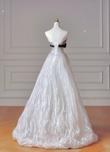 Modest Strapless White Wedding Dress Tulle Bridal Dress A-Line Bridal Gown DP06121