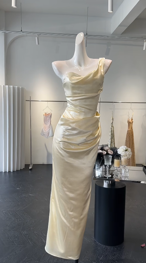 Einfaches gelbes Geburtstagskleid, One-Shoulder Etui Ballkleid, Satin Abendkleid DP06180