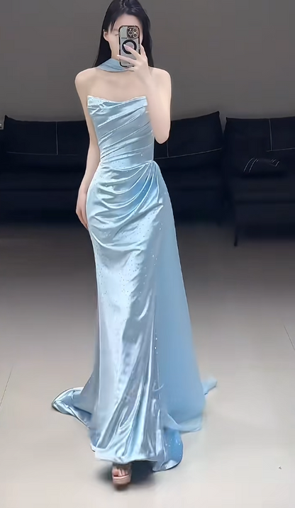 Elegantes blaues Ballkleid, trägerlos, Etui-Stil, Satin, langes Abendkleid DP06189