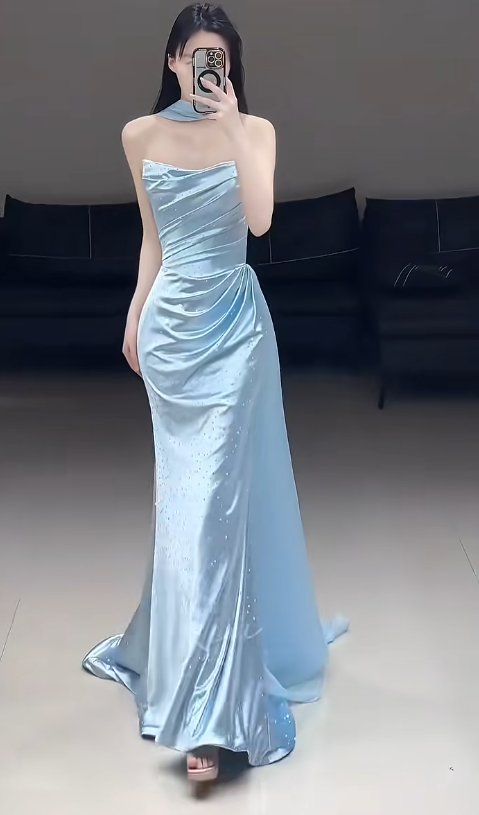 Elegantes blaues Ballkleid, trägerlos, Etui-Stil, Satin, langes Abendkleid DP06189
