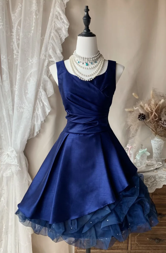 Glamouröses marineblaues Geburtstagskleid V-Ausschnitt A-Linie Partykleid Satin Hoco Kleid DP06192