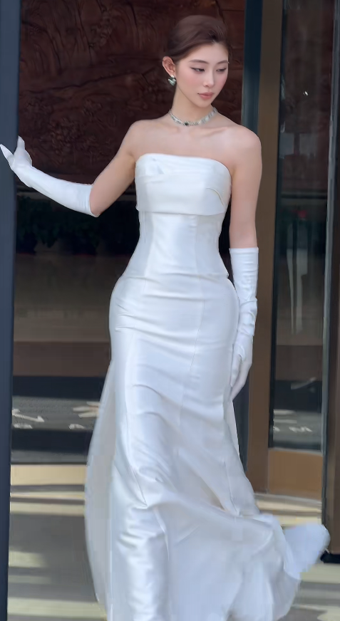 Robe de mariée fourreau simple sans bretelles Robe de mariée blanche en satin DP06221