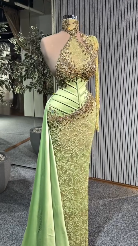 Robe de Soirée Vert Chic Fourreau Robe de Bal en Satin Perlé Robe de Cérémonie DP06251