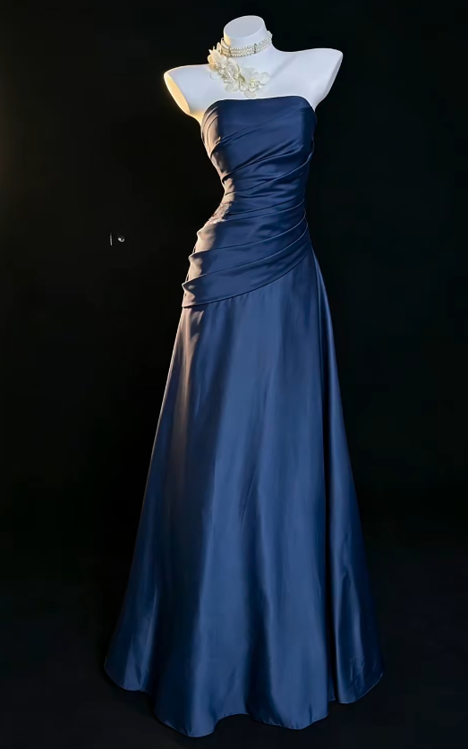 Chic Robe Longue de Soirée sans Bretelles en Satin Coupe A Bleu Marine Robe de Bal DP06287