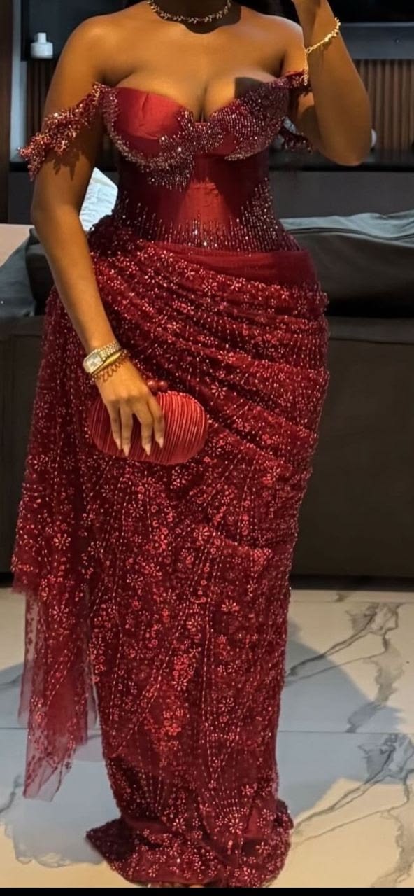 Glamouröses burgunderrotes Ballkleid, Etui-Kleid für Partys, Tüll-Abendkleid DP06323