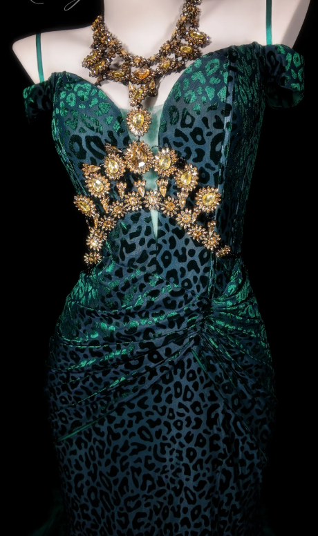 Robe de bal fourreau Glam Jade pour soirée en satin DP06332