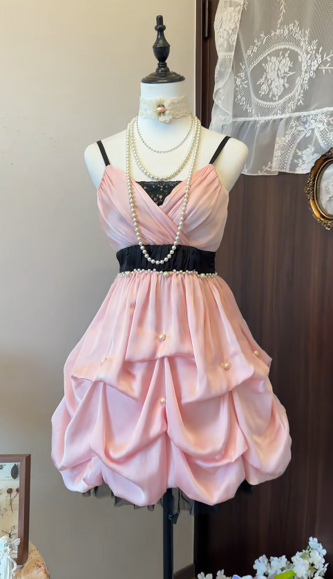 Wunderschönes pinkes Geburtstagskleid A-Linie Ärmelloses Hoco Kleid Satin Partykleid DP06365