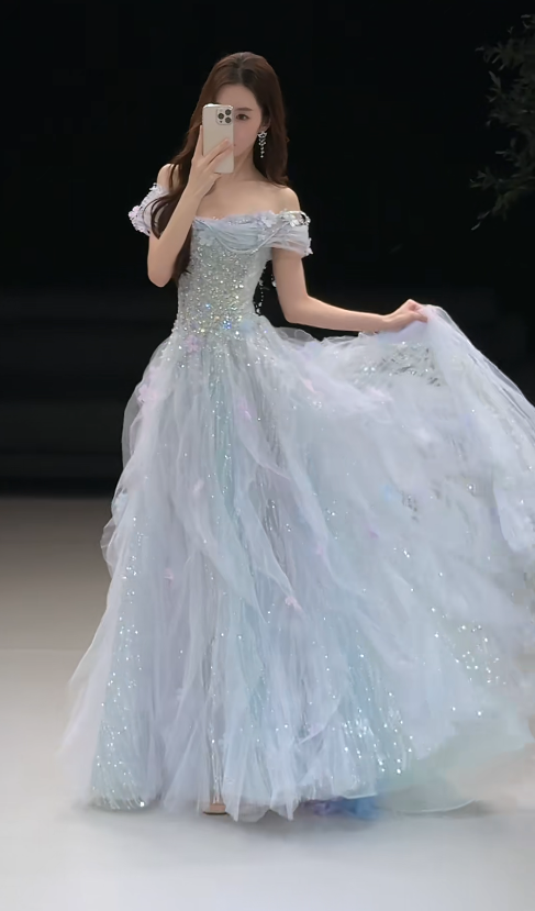 Élégante Robe de Soirée Bleu Pâle Épaules Dénudées Coupe A-Line Tulle Perlé Robe de Bal DP06369