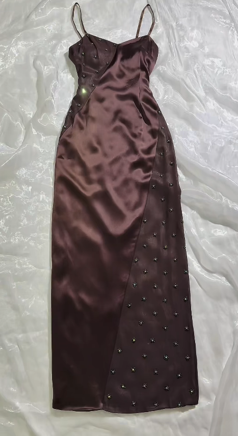 Robe de soirée élégante marron avec fines bretelles, robe de bal fourreau en satin DP06374