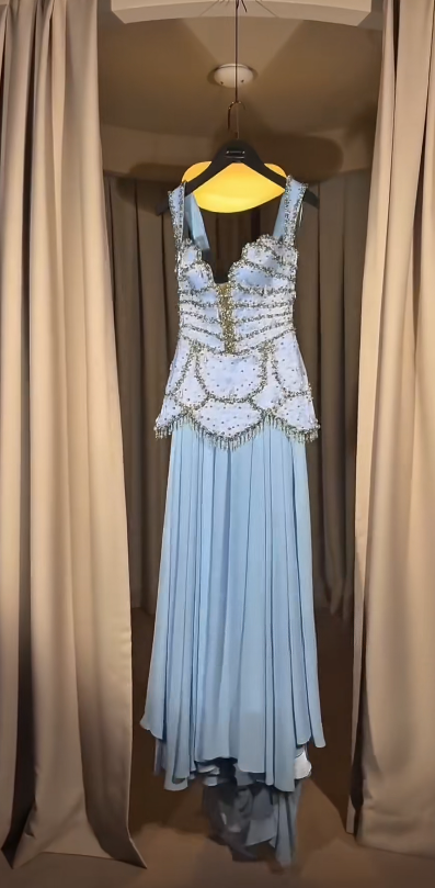 Robe de Soirée Bleue Élégante Bretelles Spaghetti Fourreau Mousseline Perles Robe de Bal DP06376
