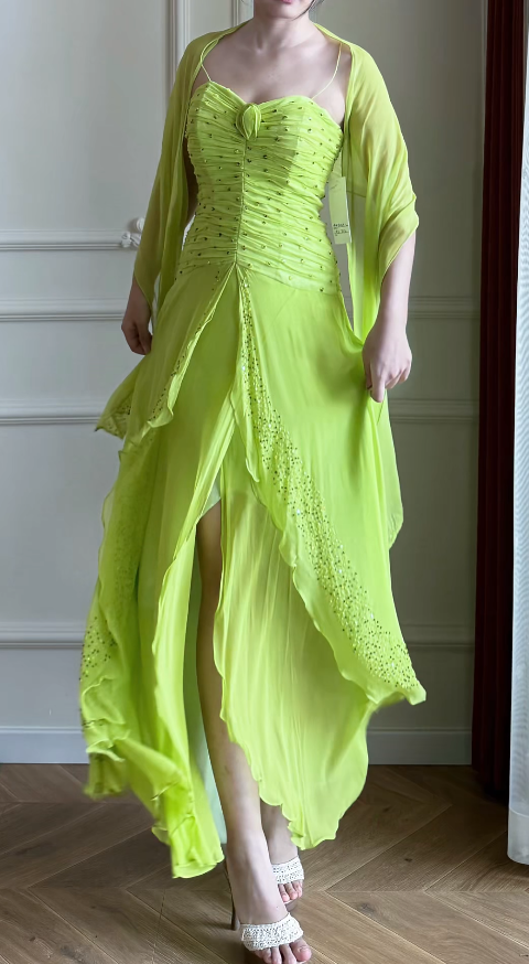 Robe de soirée élégante vert bretelles fines fourreau mousseline de soie perles robe de bal DP06378