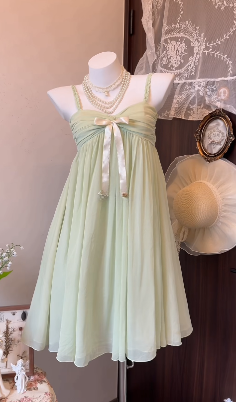 Elegantes grünes kurzes Ballkleid Spaghettiträger A-Linie Hoco-Kleid Chiffon-Geburtstagskleid DP06386