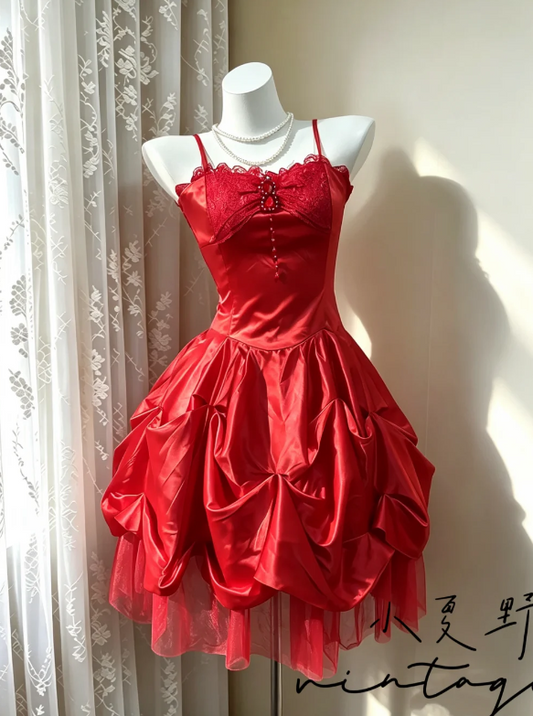 Elegantes burgunderrotes kurzes Ballkleid mit Spaghettiträgern A-Linien Hoco-Kleid Satin Geburtstags-Kleid DP06387