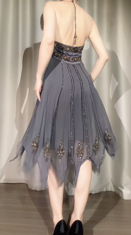 Elegantes rauchgraues kurzes Ballkleid Träger A-Linie Hoco Kleid Chiffon Geburtstagskleid DP06391