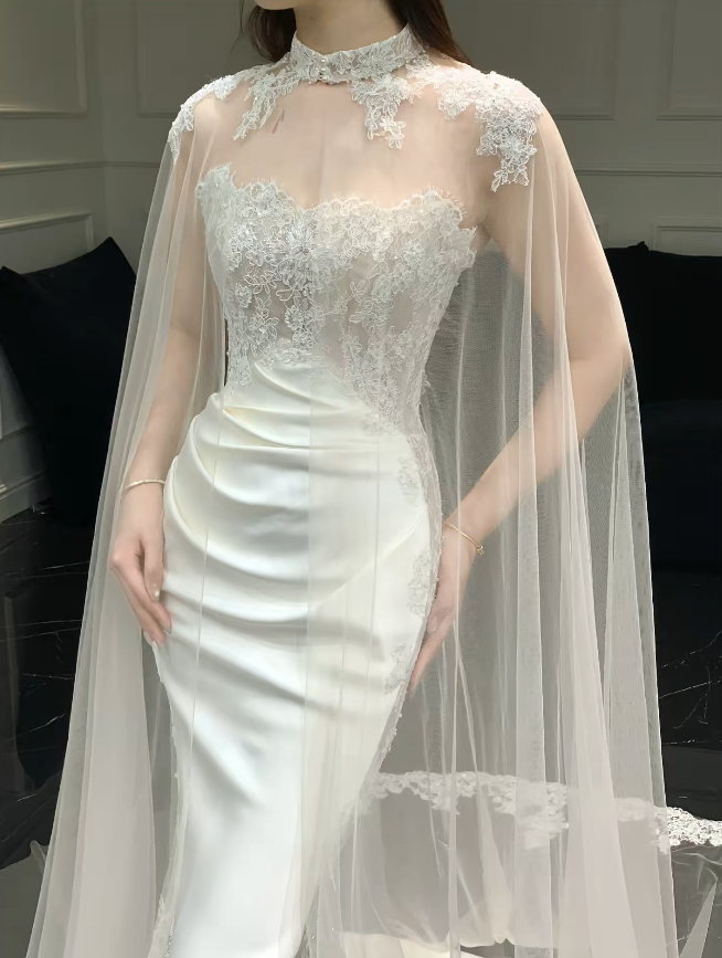Simple Strapless Mermaid Wedding Dress Satin Applique Bridal Dress White Sleeveless Bridal Gown DP06409