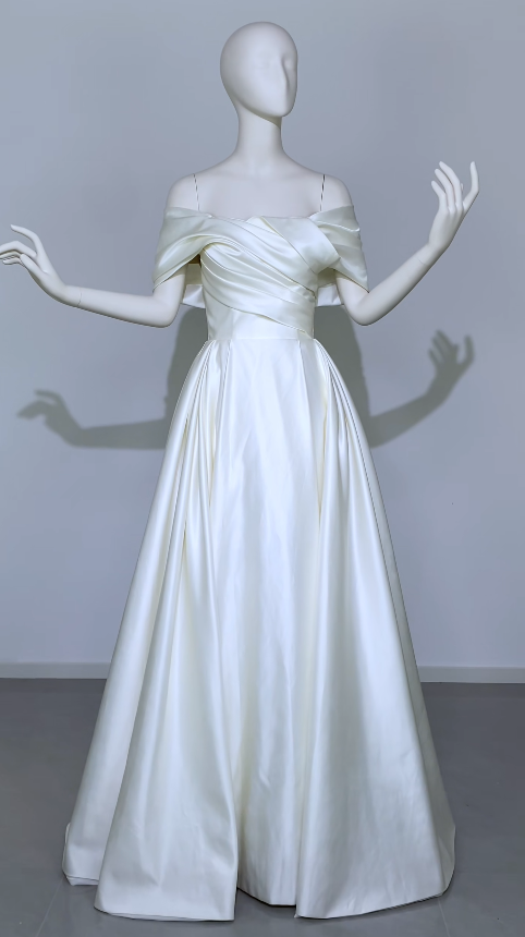 Einfaches schulterfreies A-Linien-Hochzeitskleid aus Satin, ärmelloses Brautkleid DP06415
