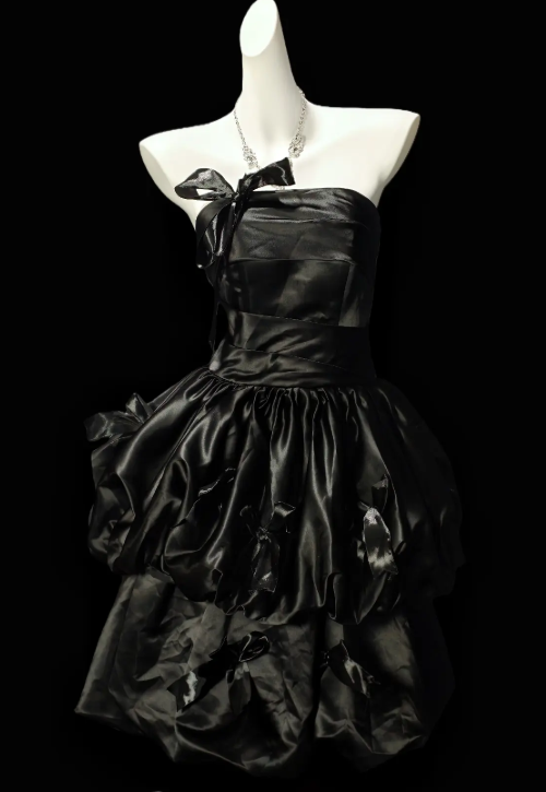 Elegantes schwarzes Geburtstagskleid Trägerloses A-Linien-Hoco-Kleid Satinkleid für Party DP06444