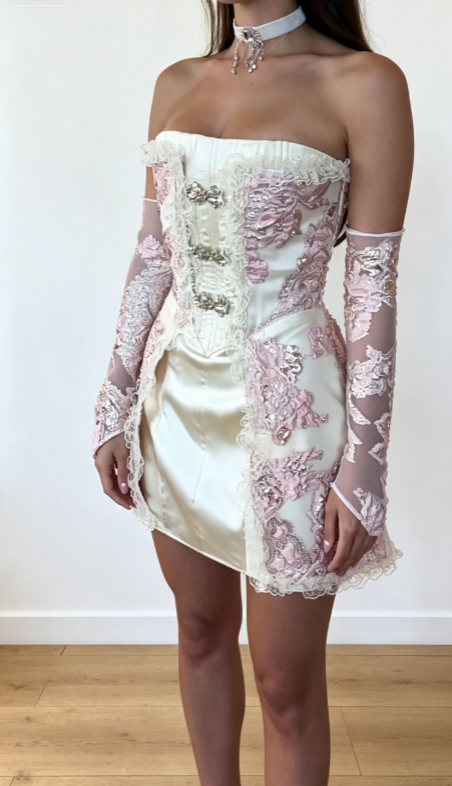 Schickes pinkes Geburtstagskleid, trägerloses Etuikleid, Hoco-Kleid, Satinkleid für Partys DP06448