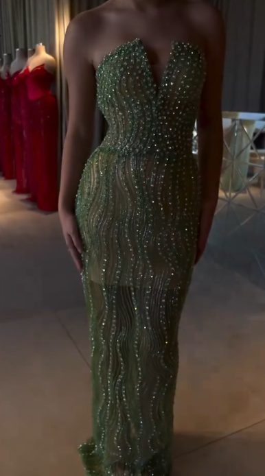 Elegantes grünes Ballkleid, trägerlos, Scheide, Tüll, Perlen, langes Abendkleid DP06457
