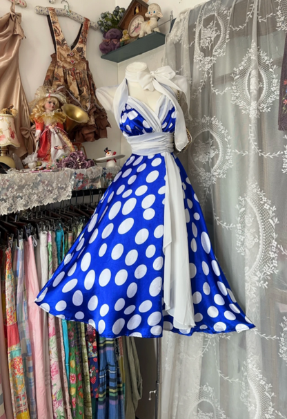 Hübsches blaues kurzes Homecoming-Kleid Neckholder A-Linien-Geburtstagskleid Satin-Partykleid DP06471