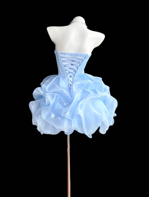 Hübsches blaues kurzes Homecoming-Kleid, trägerloses A-Linien-Geburtstagskleid, Chiffon-Partykleid DP06473