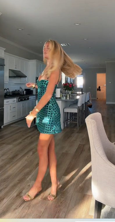Kurzes Abschlussballkleid in Pfauengrün mit Trägern, figurbetontes Geburtstagskleid aus Chiffon, Partykleid DP06477