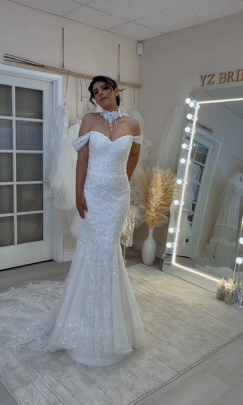 Robe de mariée sirène modeste épaules dénudées en dentelle blanche DP06541