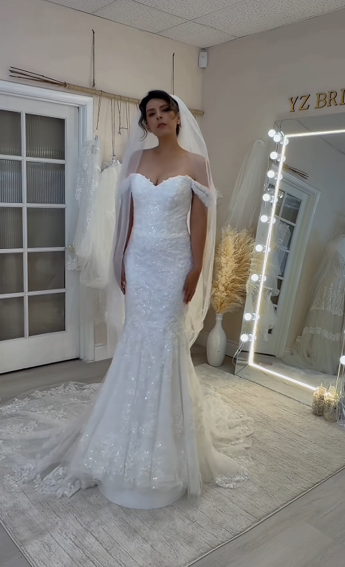 Robe de mariée sirène modeste épaules dénudées en dentelle blanche DP06541