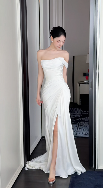 Robe de mariée fourreau asymétrique modeste en satin blanc DP06544