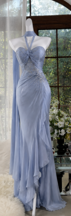 Wunderschönes blaues Abschlussballkleid Neckholder Etui Perlen Chiffon Langes Abendkleid DP06550