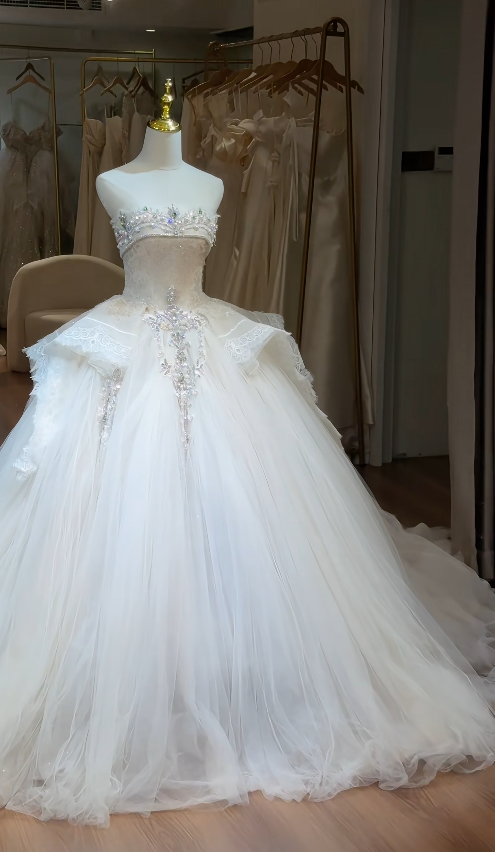 Timeless A-Line White Tulle Wedding Dress for Bride DP06579