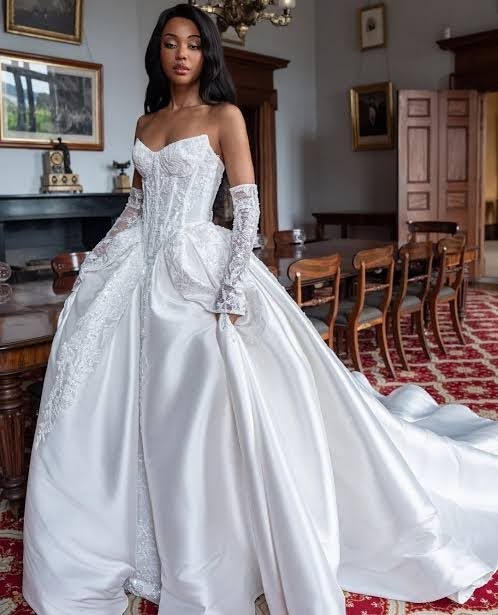 Timeless A-Line White Lace Wedding Dress for Bride DP06580